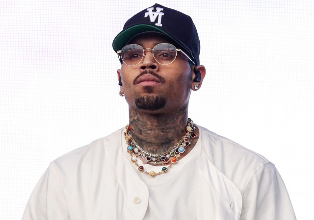 American Singer Chris Brown lists the benefits of dating him